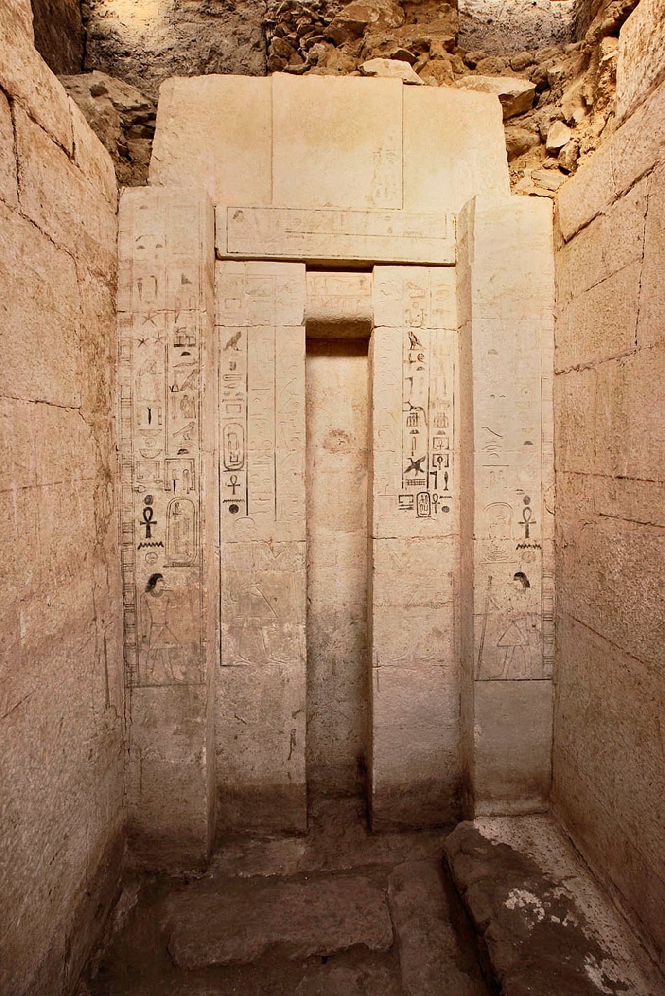 Усыпальницы пирамиды в древнем египте. Гробницы фараонов в древнем Египте. Усыпальница фараонов в древнем Египте. Саркофаг фараона. Усыпальницы древнего Египта.