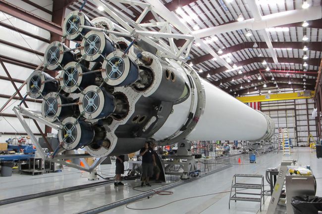 spacex roketleri: Falcon 9 