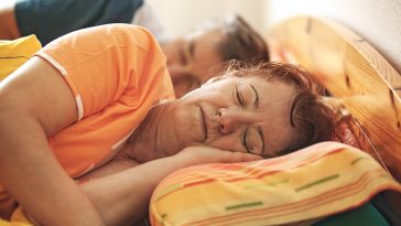 Geceleri 6,5 Saatten Fazla Uyumak Bilişsel Gerilemeyle İlişkilendiriliyor