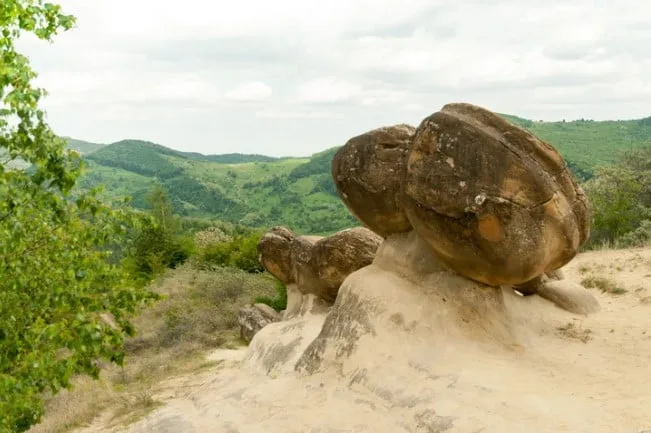 Trovant Taşı: Bu Taşlar Büyüyor, Hareket Ediyor ve Ürüyorlar!