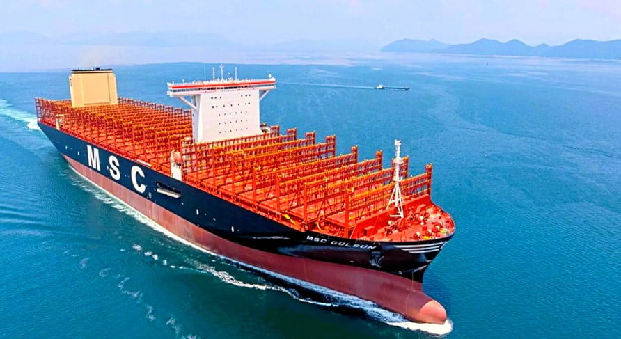 Çin Dünyanın En Büyük Yük Gemisini Üretti