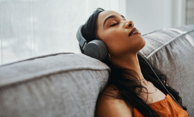 Hüzünlü Müzikleri Dinlerken Neden Zevk Aldığımızın Altı Sebebi