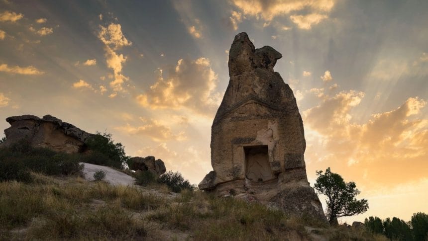 Türkiye'de 2.600 Yıllık Bir Yazıt Çözüldü: Tanrıların Annesinden Bahsediyor
