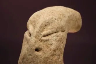 Kuveyt’te 7.500 Yıllık Gizemli 'Yılan İnsan' Kafası Bulundu