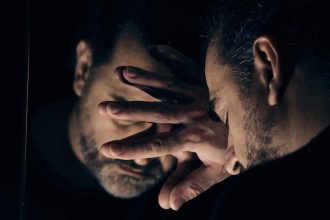 Erkeklerin Kalbi Kırılıyor: Ölümcül Sendrom Kadınlardan İki Kat Fazla Vuruyor