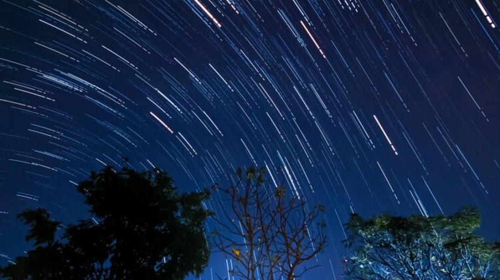 Meteor Yağmuru Bu Gece Başlıyor! Türkiye'de Nereden İzlenir?