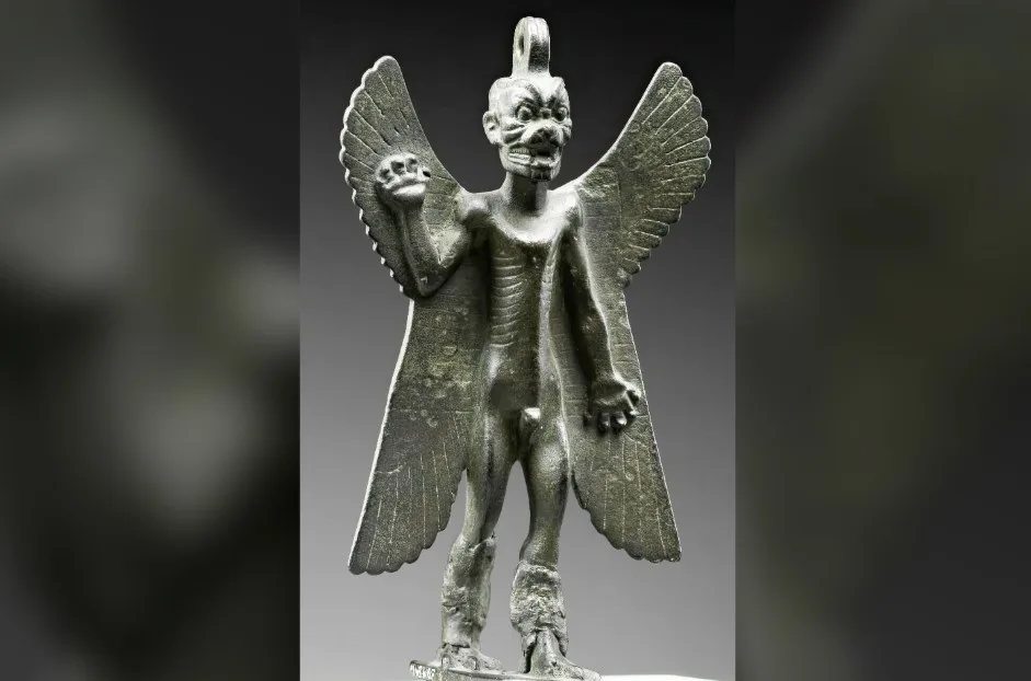 Mezopotamya’nın Gizemli İblisi Pazuzu: Korkunun ve Korumanın Sembolü Louvre’da