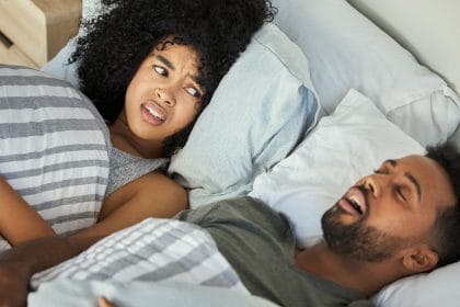 Uykuda Konuşmanın Bilimsel Sırları: Neden Oluyor ve Tehlikeli mi?