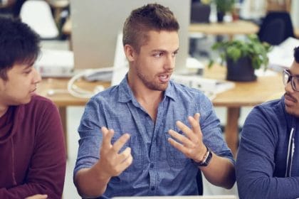 El Hareketlerinin İkna Gücünü Artırdığı Bilimsel Olarak Doğrulandı