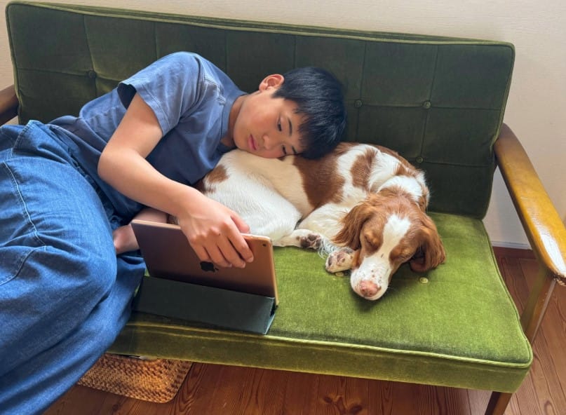 Gençlerin Ruh Sağlığını Güçlendiren Gizli Bağ: Evdeki Köpeklerin Mikrobiyom Üzerindeki Etkisi