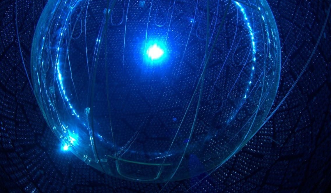 Güneş’ten Gelen “Hayalet Parçacıklar” Atomları Dönüştürürken İlk Kez Yakalandı: Nötrinoların Nükleer Simyası Doğrudan Gözlemlendi