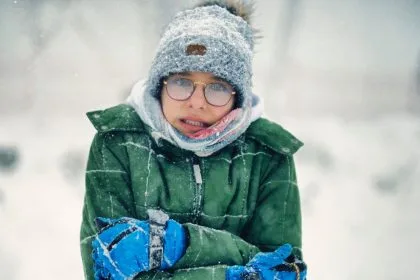 Soğukta Neden Titreriz? Bilim İnsanlarının Çözdüğü Termal Savunma Mekanizması