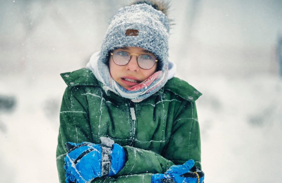 Soğukta Neden Titreriz? Bilim İnsanlarının Çözdüğü Termal Savunma Mekanizması